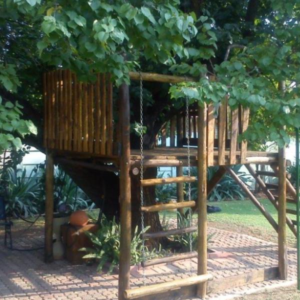 Standard Treehouse