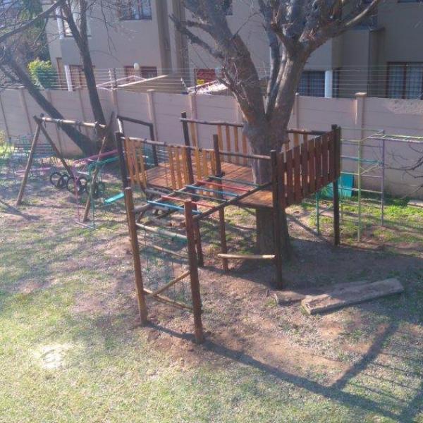 Treehouse with Monkey-bars